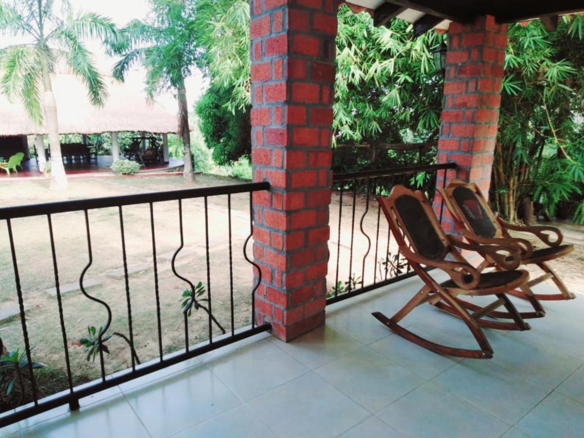 Casa Campo Emaus Caucasia ภายนอก รูปภาพ