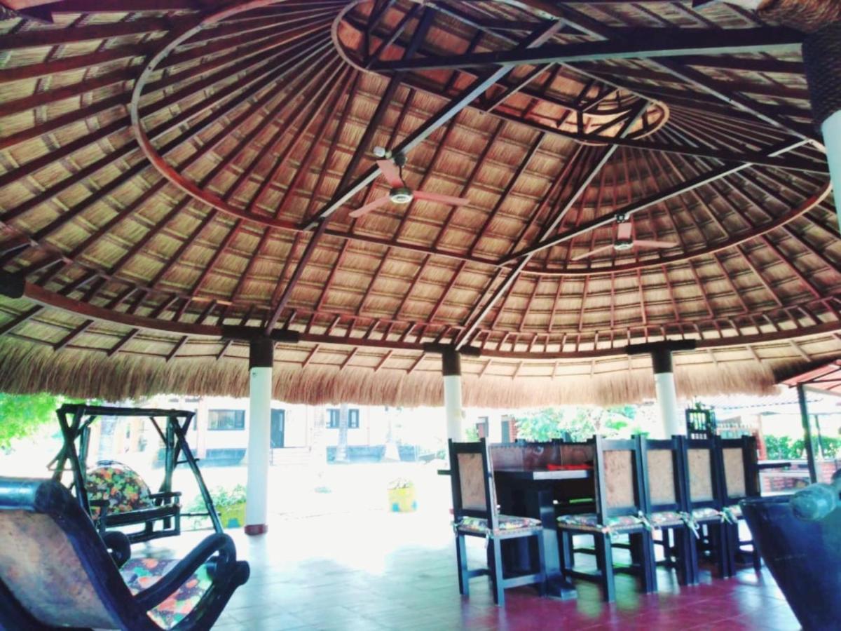 Casa Campo Emaus Caucasia ภายนอก รูปภาพ