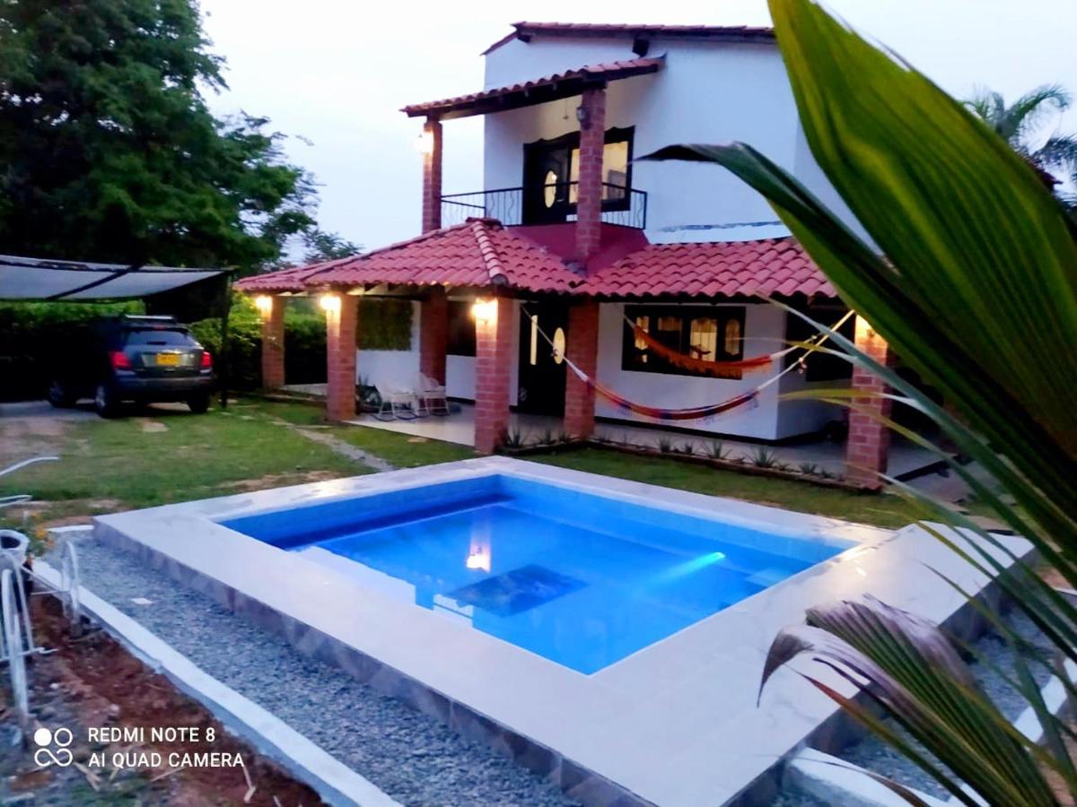 Casa Campo Emaus Caucasia ภายนอก รูปภาพ
