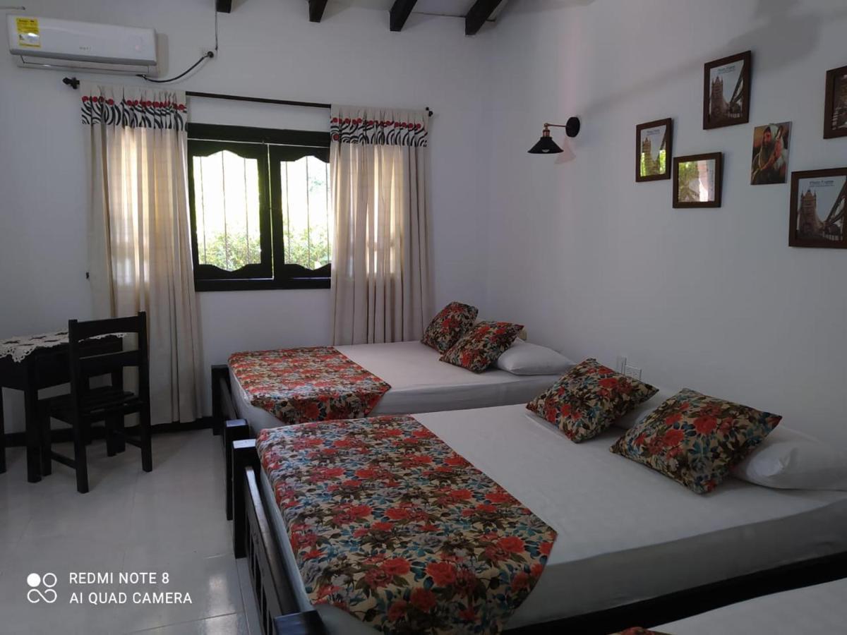 Casa Campo Emaus Caucasia ภายนอก รูปภาพ