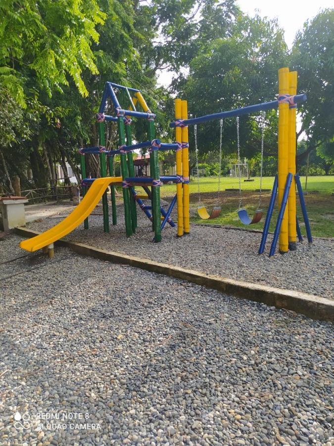 Casa Campo Emaus Caucasia ภายนอก รูปภาพ