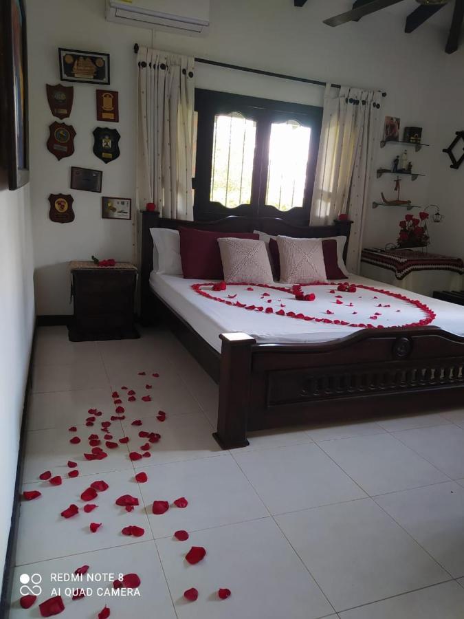 Casa Campo Emaus Caucasia ภายนอก รูปภาพ